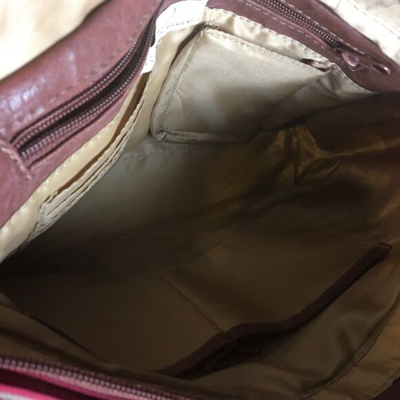 Kim Rogers sholder bag practical and elegant. - Picture 5 of 8